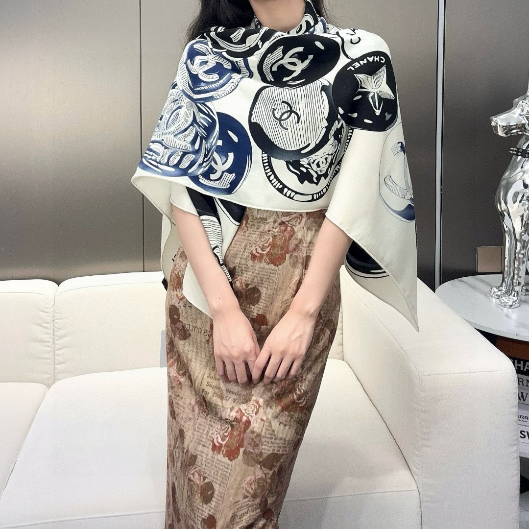 CHANEL 雙C藝術印花絲巾圍巾 頂級 2026 做工精良 精品穿搭 法式奢華