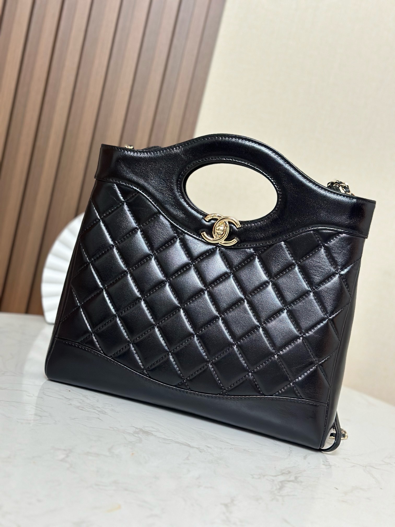 CHANEL 菱格手提鏈條包高仿網站 2026 細節到位 百搭風 日系簡約