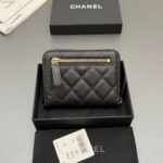 CHANEL 高仿經典菱格拉鍊短夾 2026 黑色粒面牛皮短夾 精品皮夾推薦