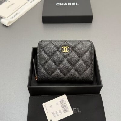 CHANEL 高仿經典菱格拉鍊短夾 2026 黑色粒面牛皮短夾 精品皮夾推薦