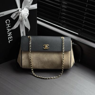 香奈兒頂級菱格紋肩背包｜2026新品 黑金拼色翻蓋包｜女士精品鏈帶包